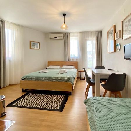 Apartments Rux De Luxe Bar Ngoại thất bức ảnh