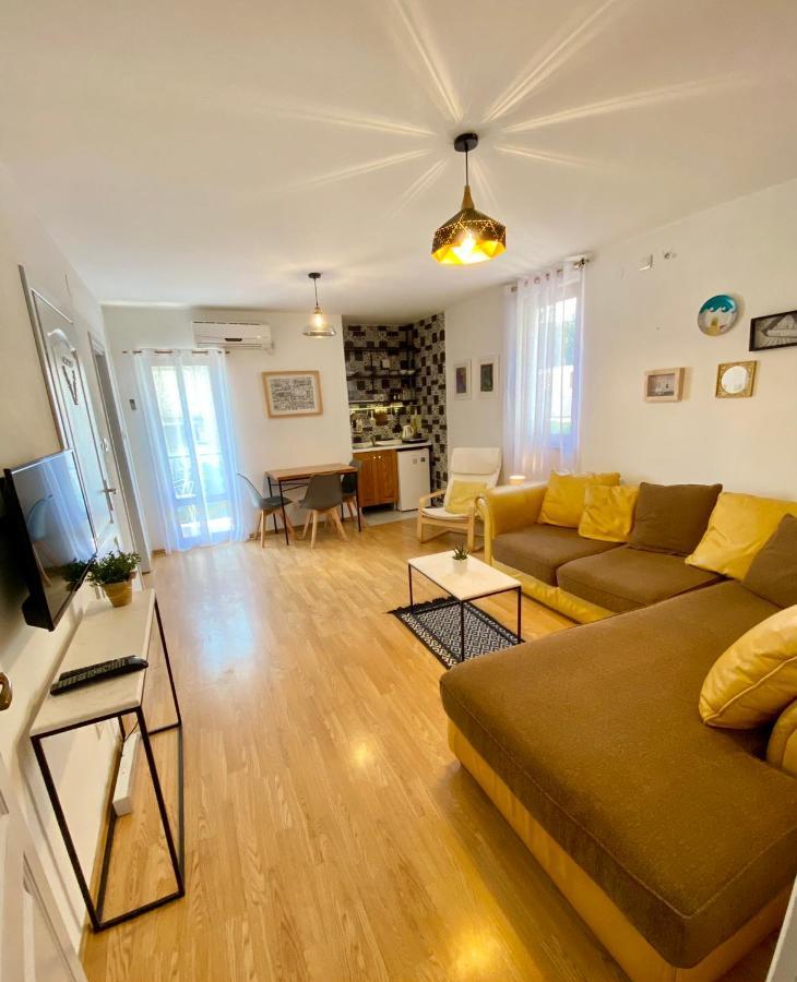 Apartments Rux De Luxe Bar Ngoại thất bức ảnh