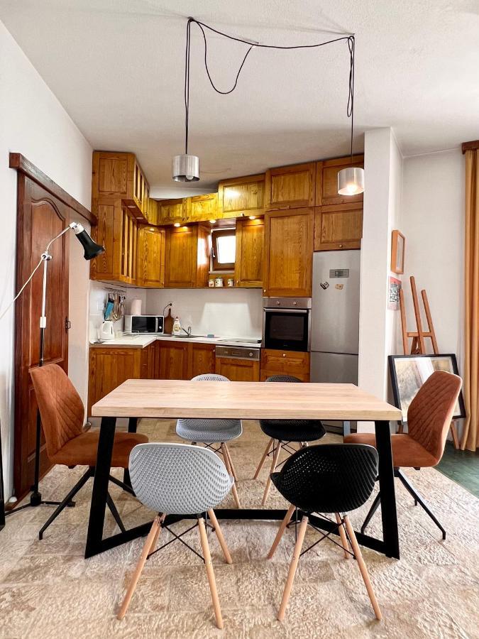Apartments Rux De Luxe Bar Ngoại thất bức ảnh