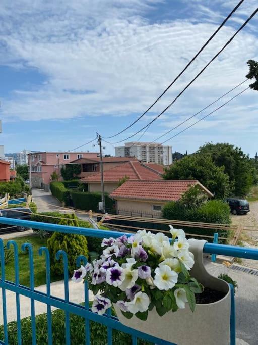 Apartments Rux De Luxe Bar Ngoại thất bức ảnh