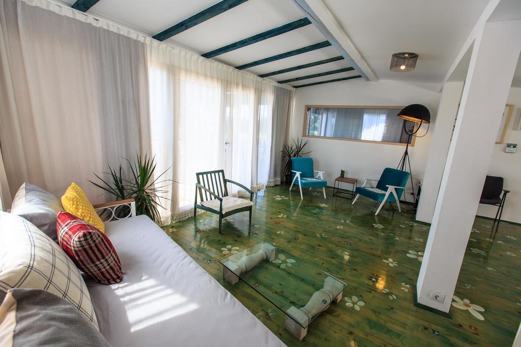 Apartments Rux De Luxe Bar Ngoại thất bức ảnh